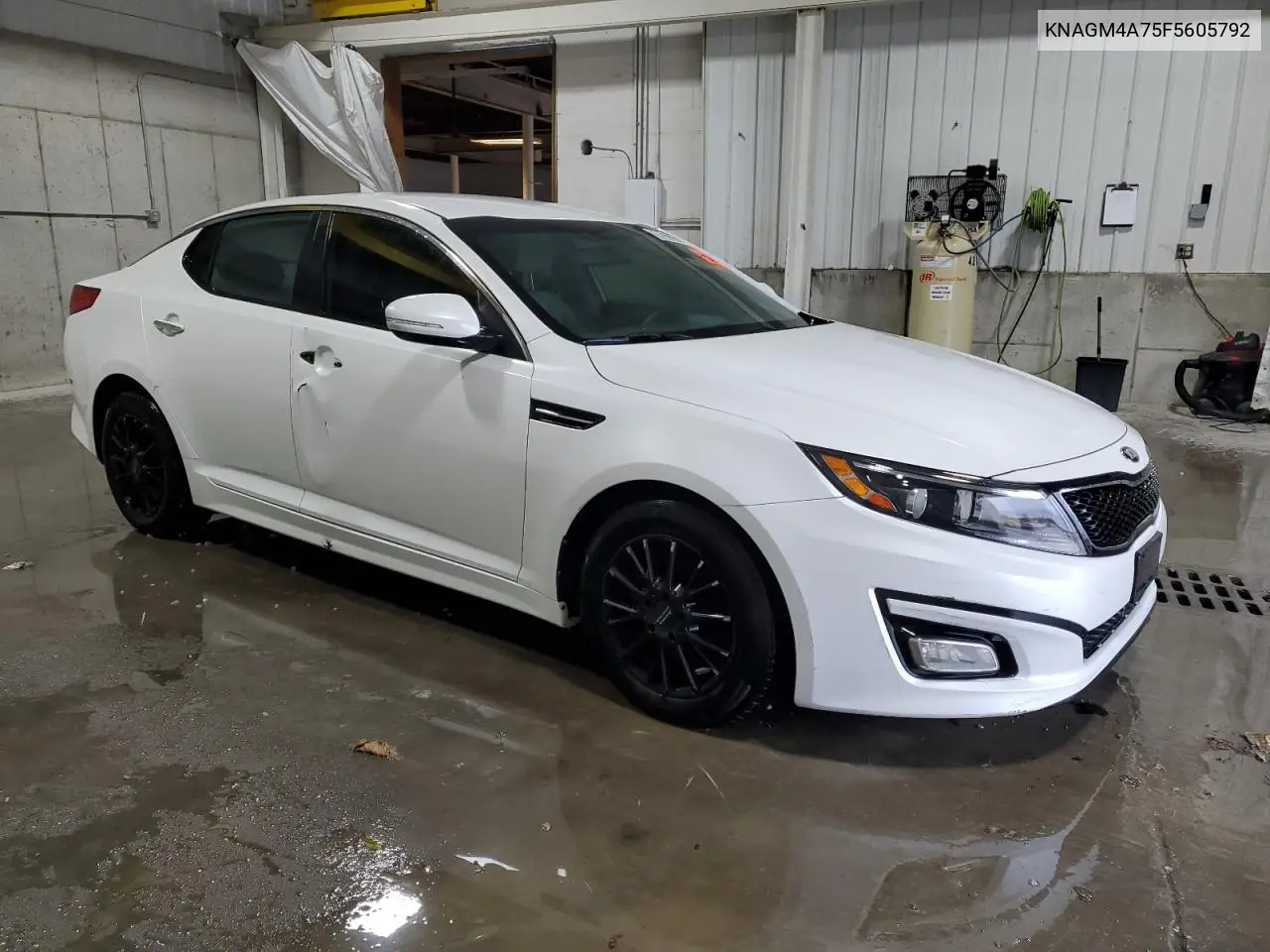 KNAGM4A75F5605792 2015 Kia Optima Lx