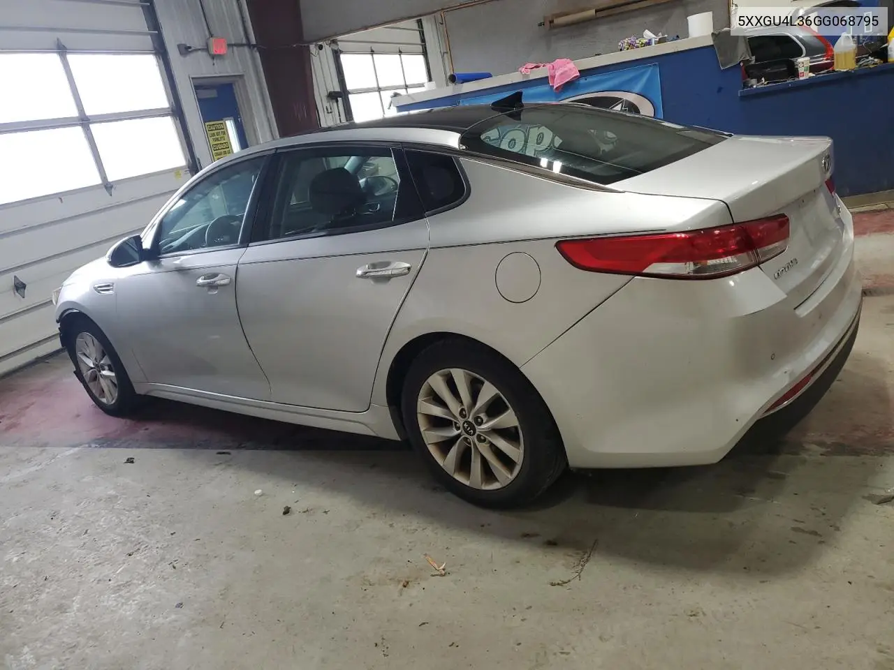 5XXGU4L36GG068795 2016 Kia Optima Ex