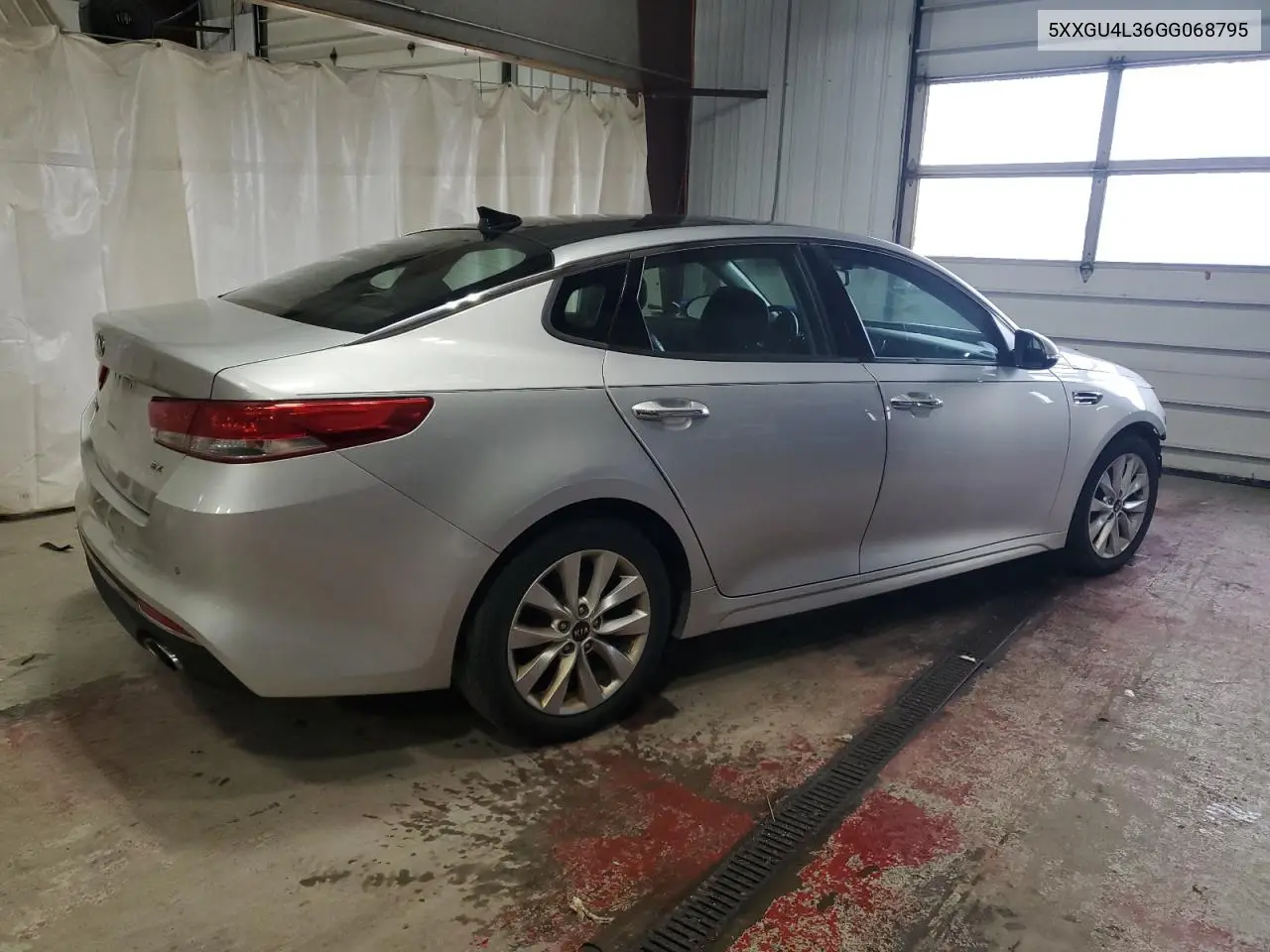 5XXGU4L36GG068795 2016 Kia Optima Ex