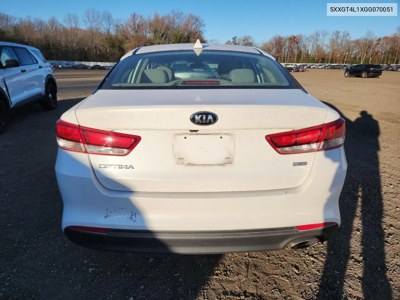 5XXGT4L1XGG070051 2016 Kia Optima Lx