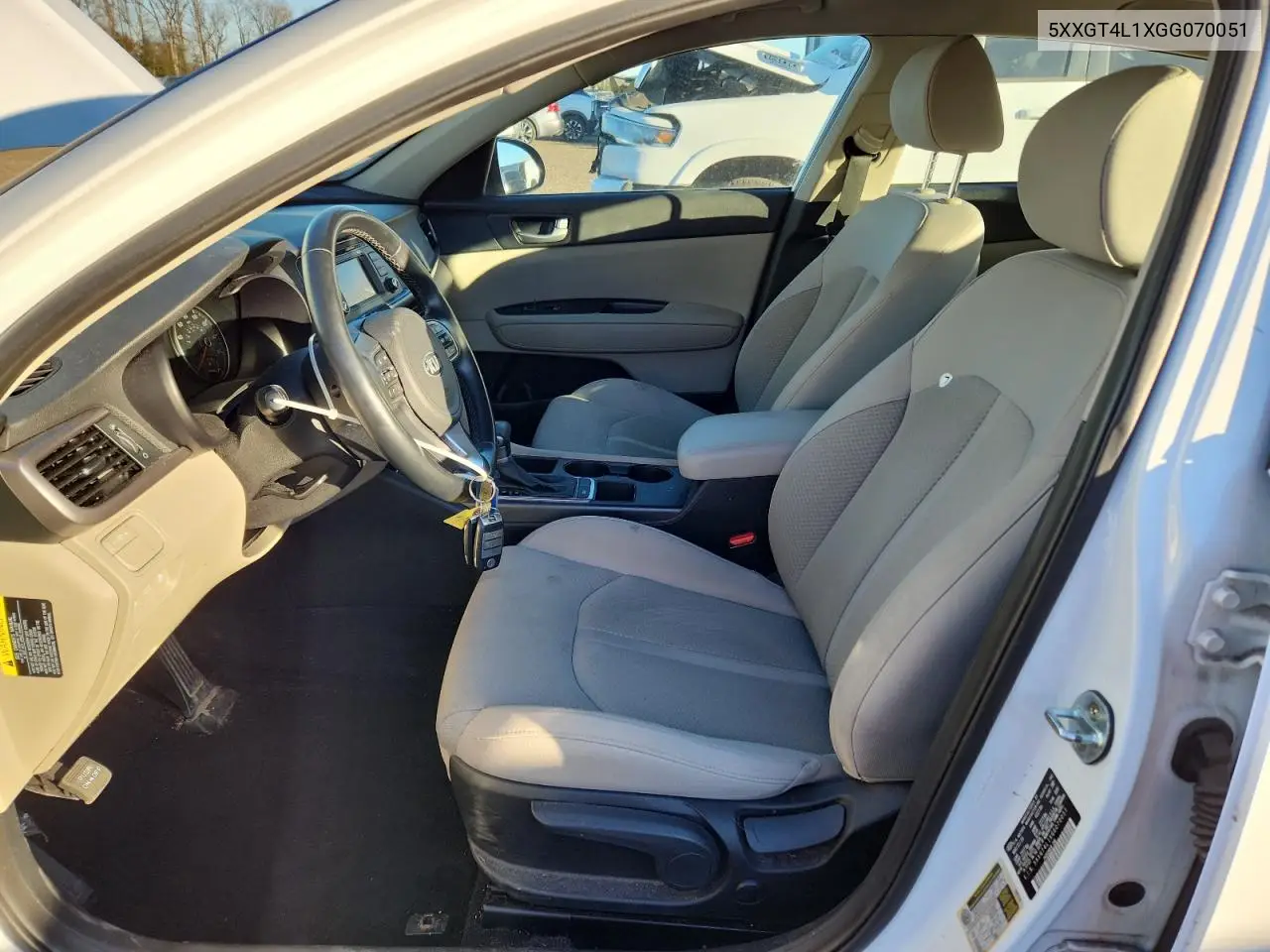 5XXGT4L1XGG070051 2016 Kia Optima Lx