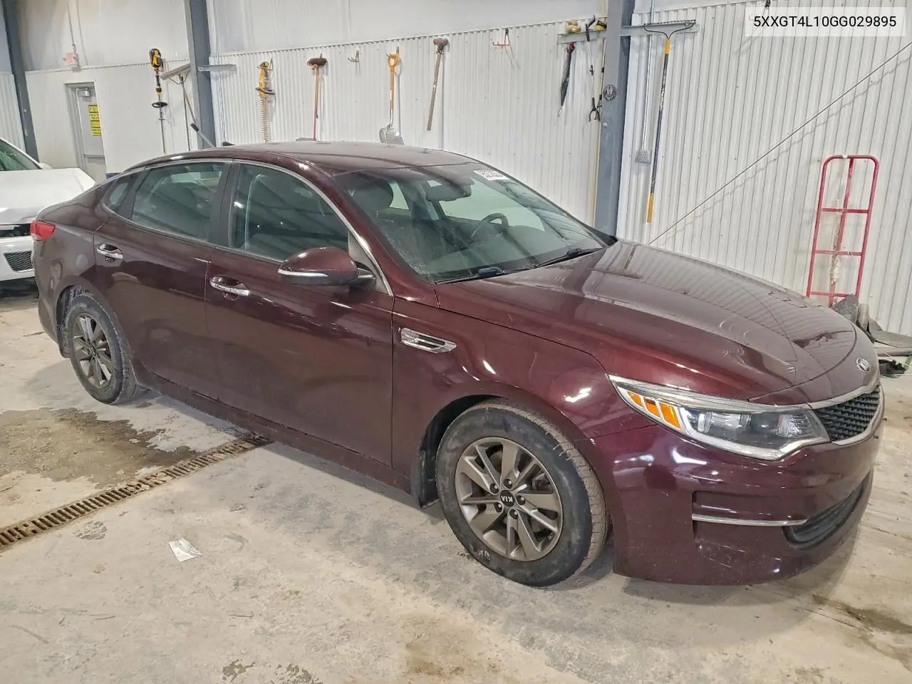 5XXGT4L10GG029895 2016 Kia Optima Lx