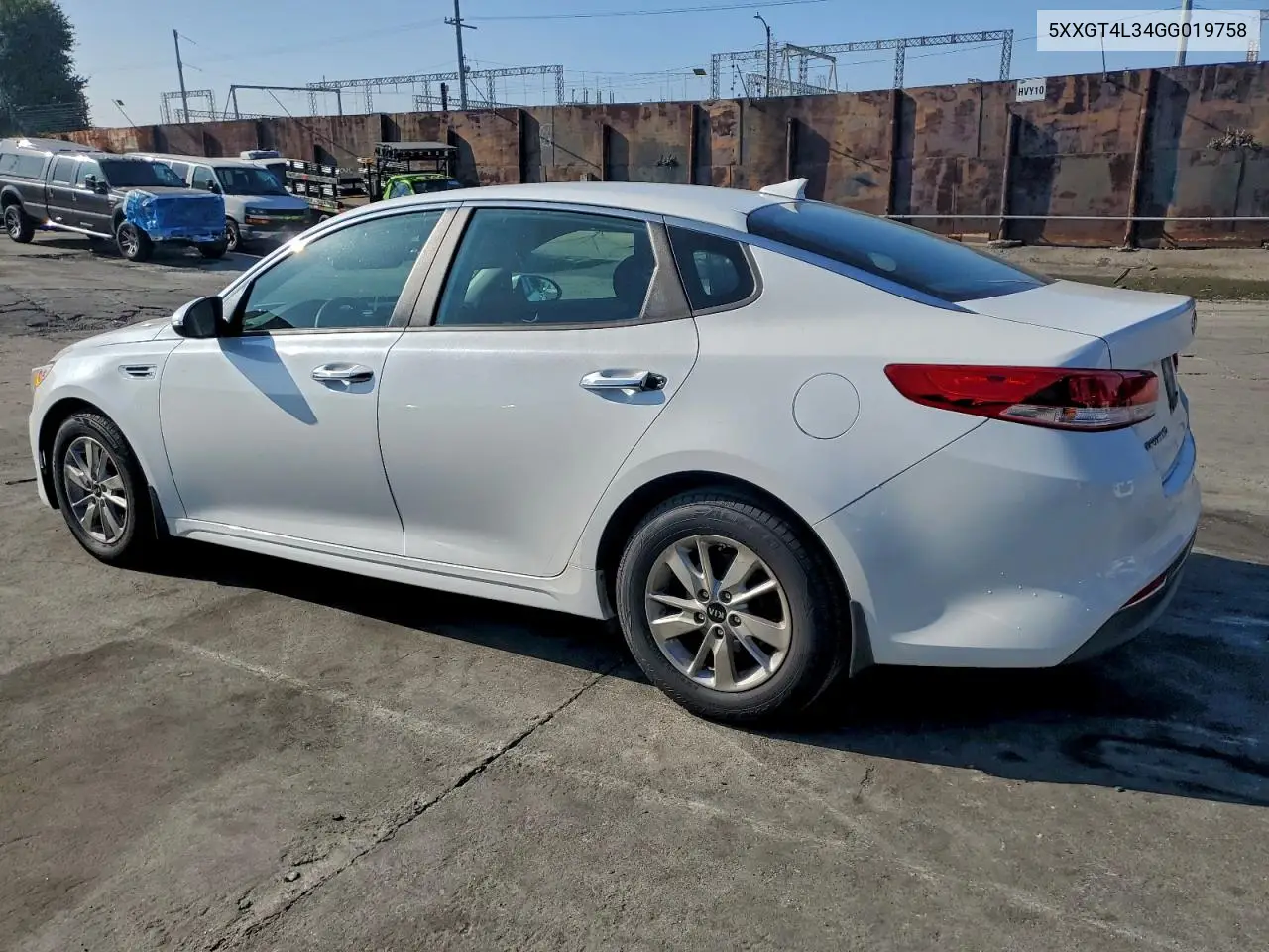 5XXGT4L34GG019758 2016 Kia Optima Lx
