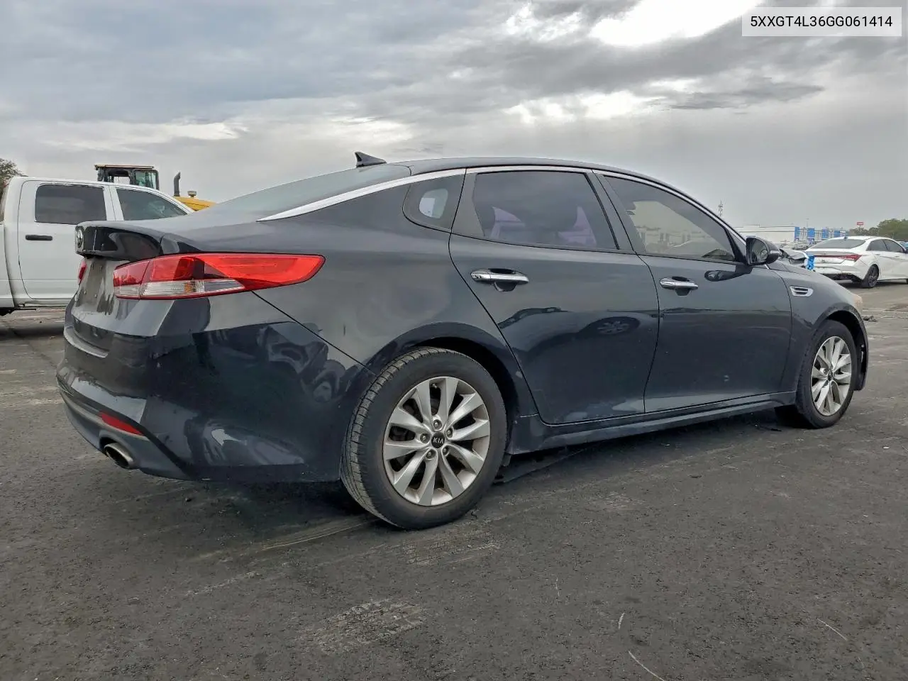 5XXGT4L36GG061414 2016 Kia Optima Lx