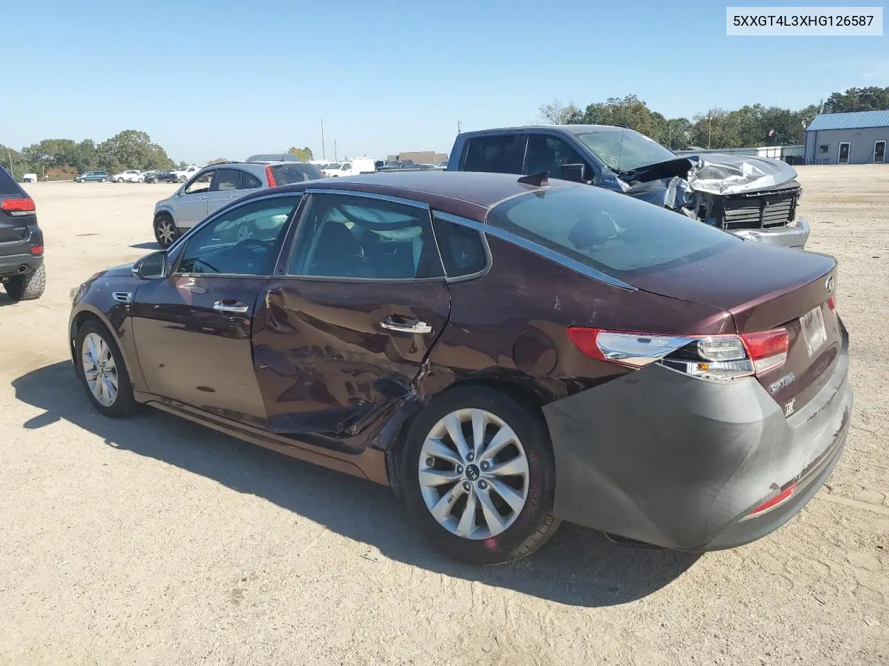 5XXGT4L3XHG126587 2017 Kia Optima Lx