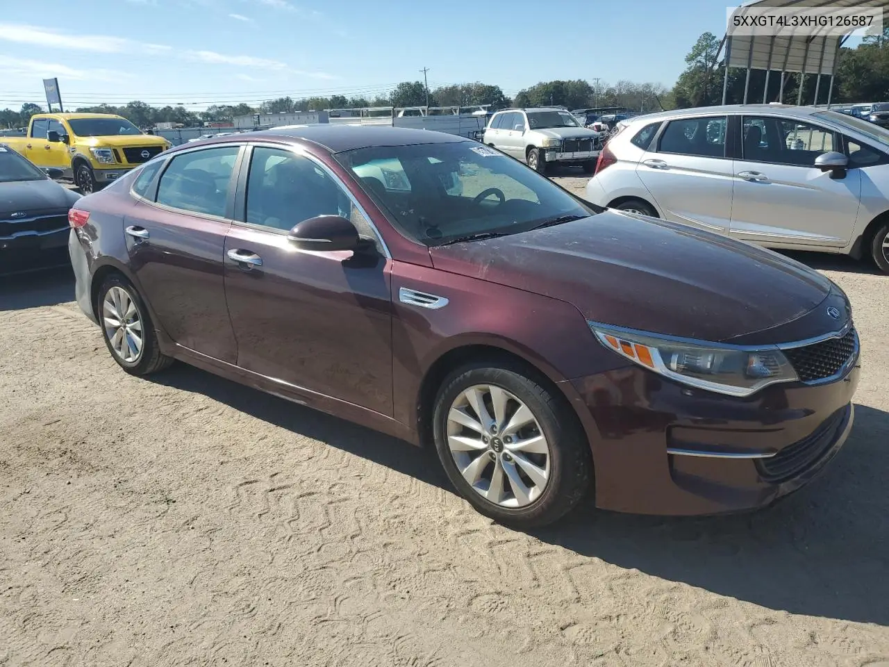 5XXGT4L3XHG126587 2017 Kia Optima Lx