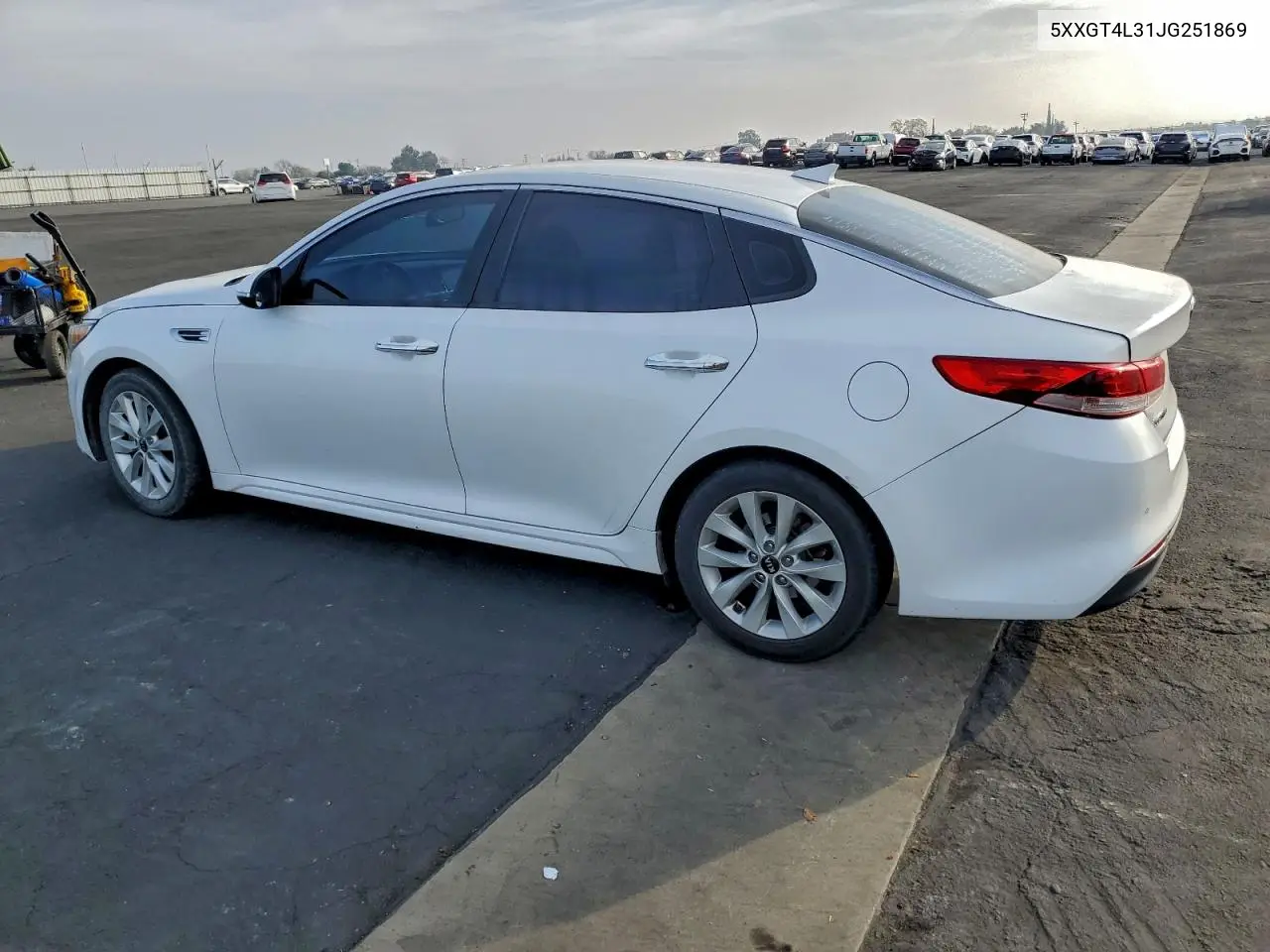 5XXGT4L31JG251869 2018 Kia Optima Lx