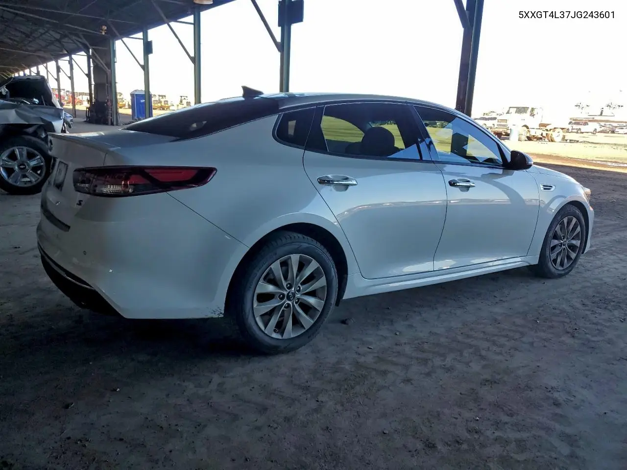 5XXGT4L37JG243601 2018 Kia Optima Lx