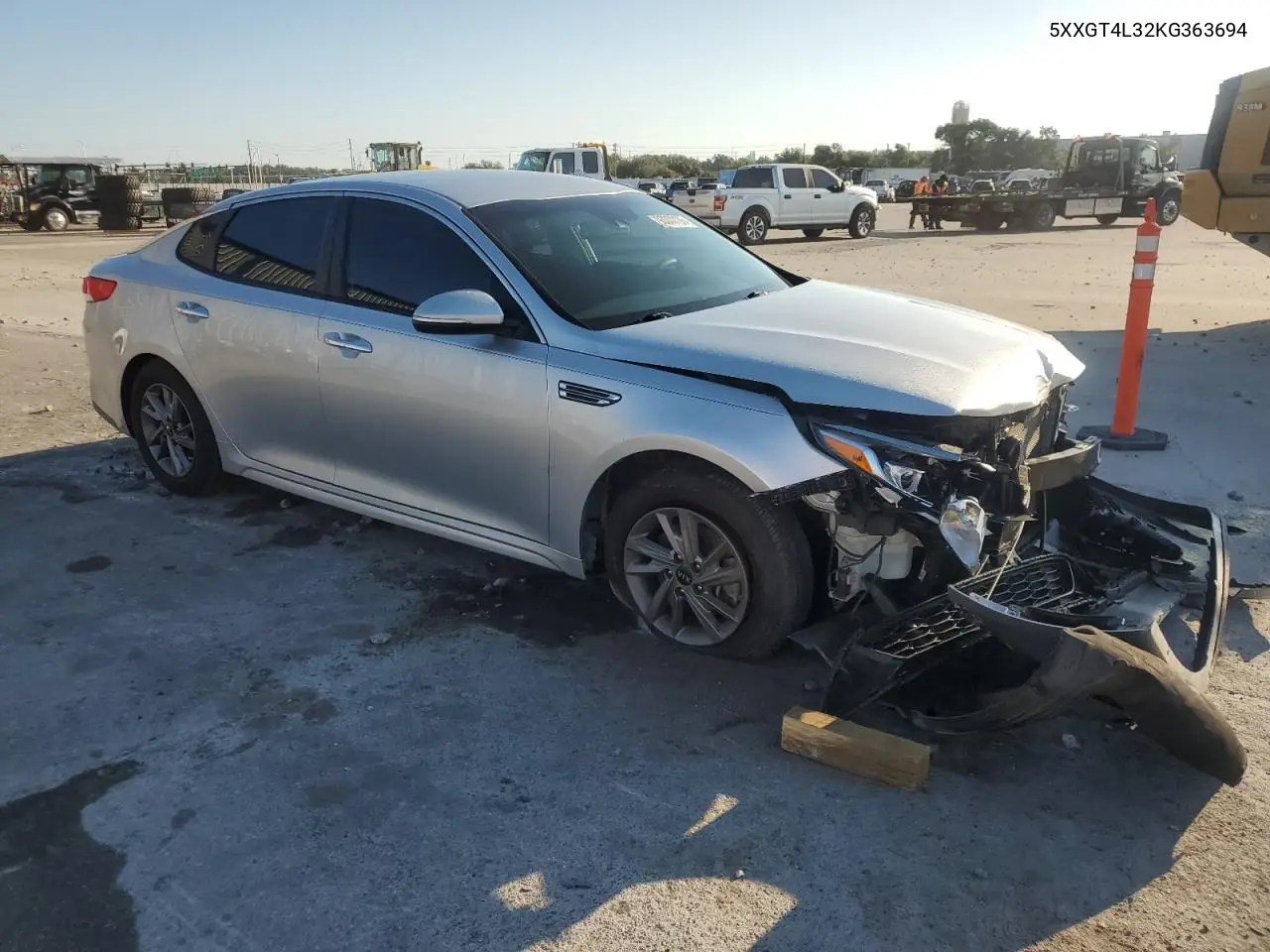 5XXGT4L32KG363694 2019 Kia Optima Lx