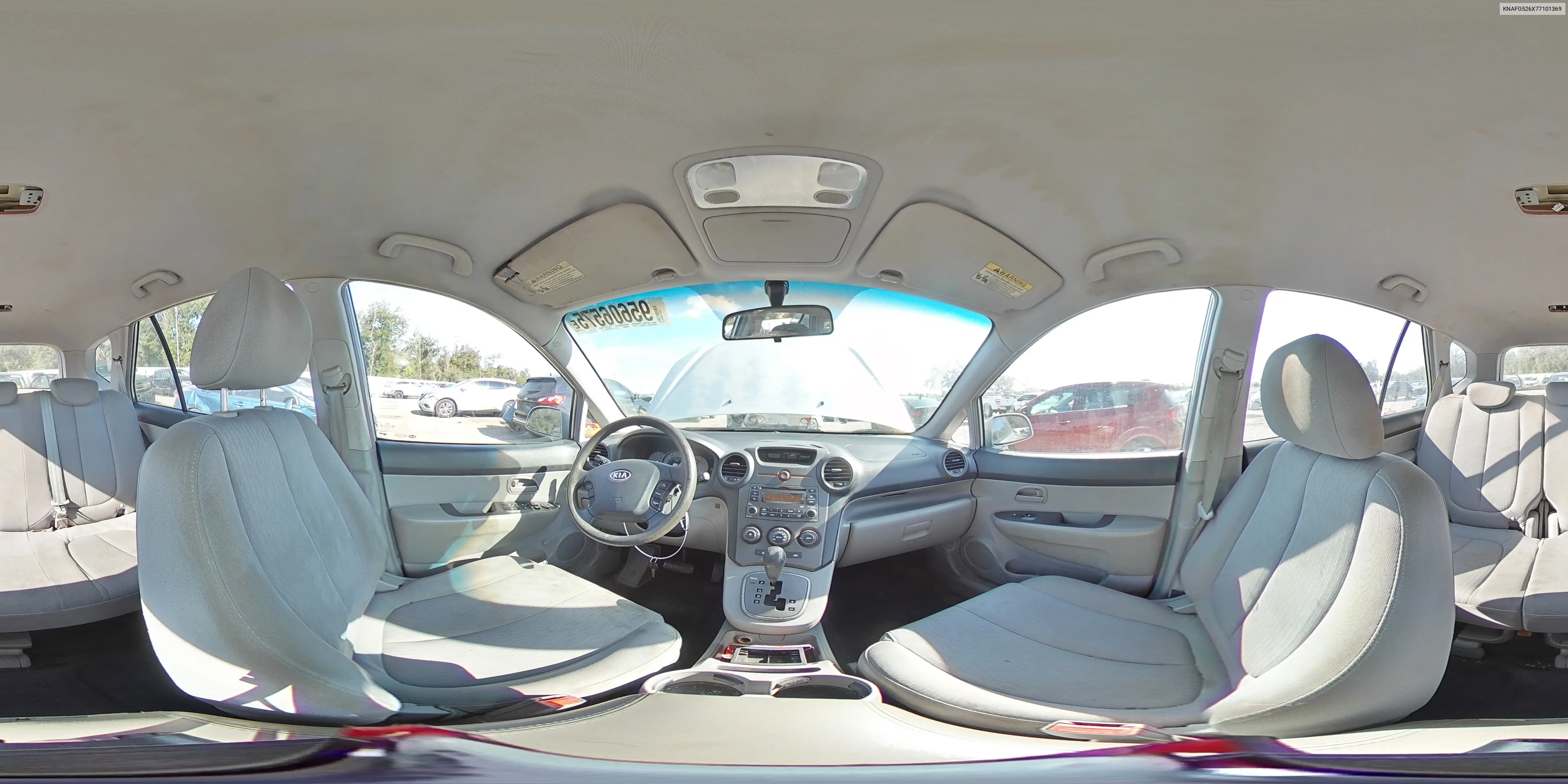 KNAFG526X77101369 2007 Kia Rondo Lx