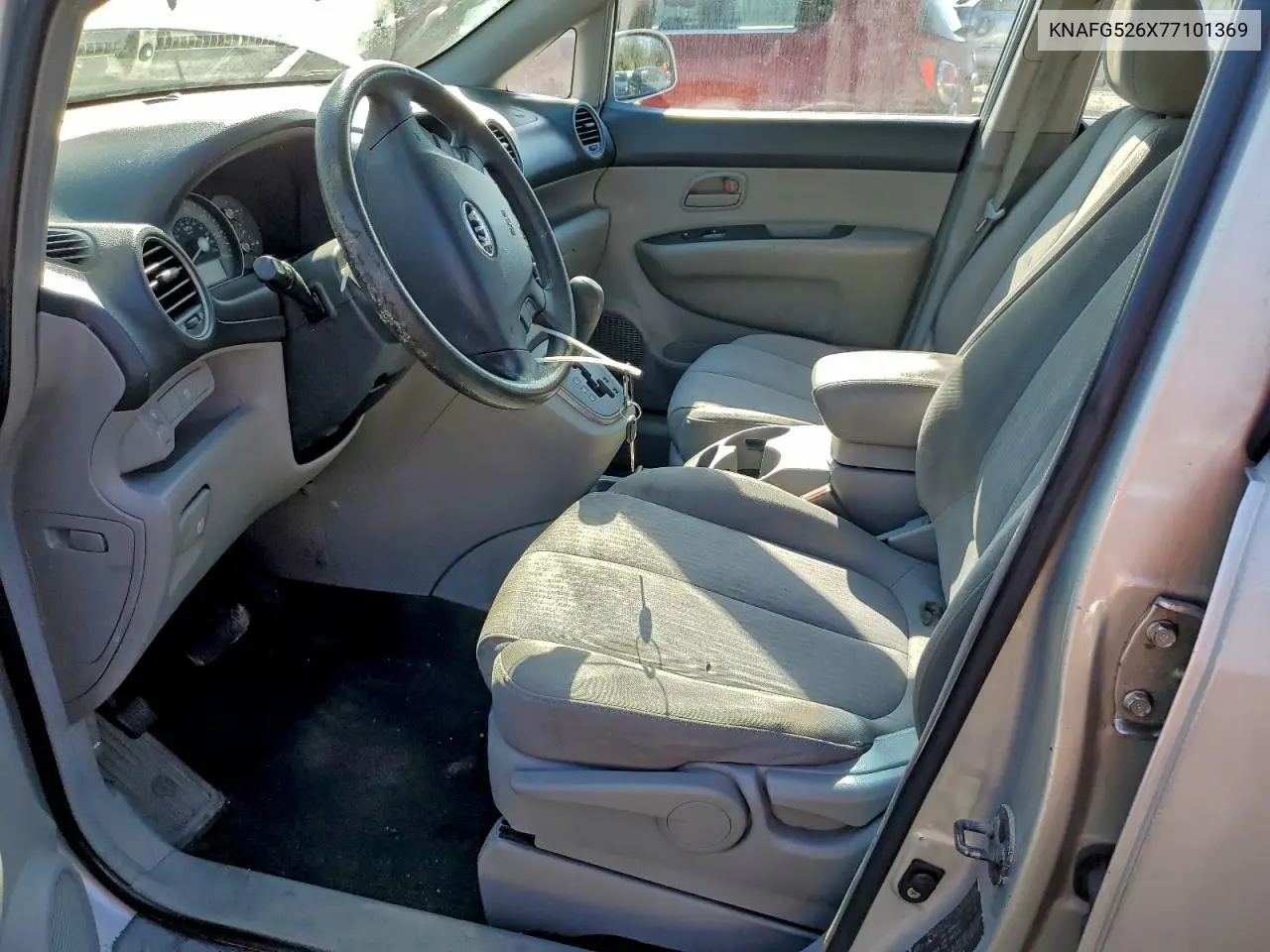 KNAFG526X77101369 2007 Kia Rondo Lx