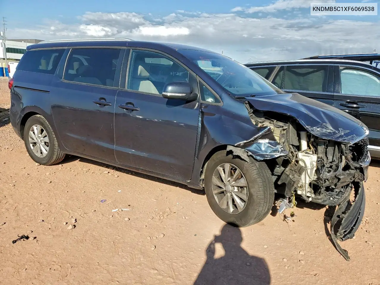 KNDMB5C1XF6069538 2015 Kia Sedona Lx