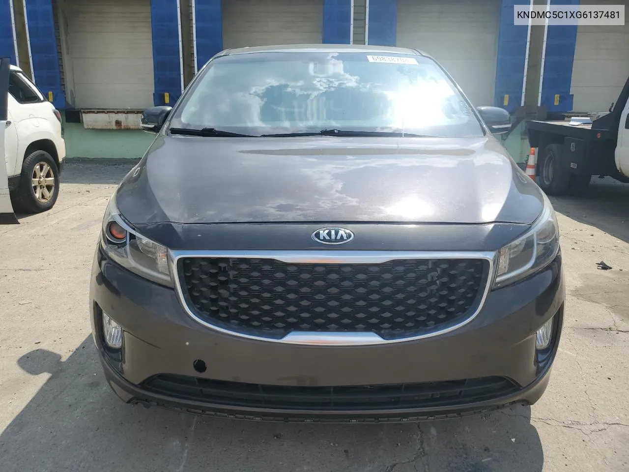 KNDMC5C1XG6137481 2016 Kia Sedona Ex