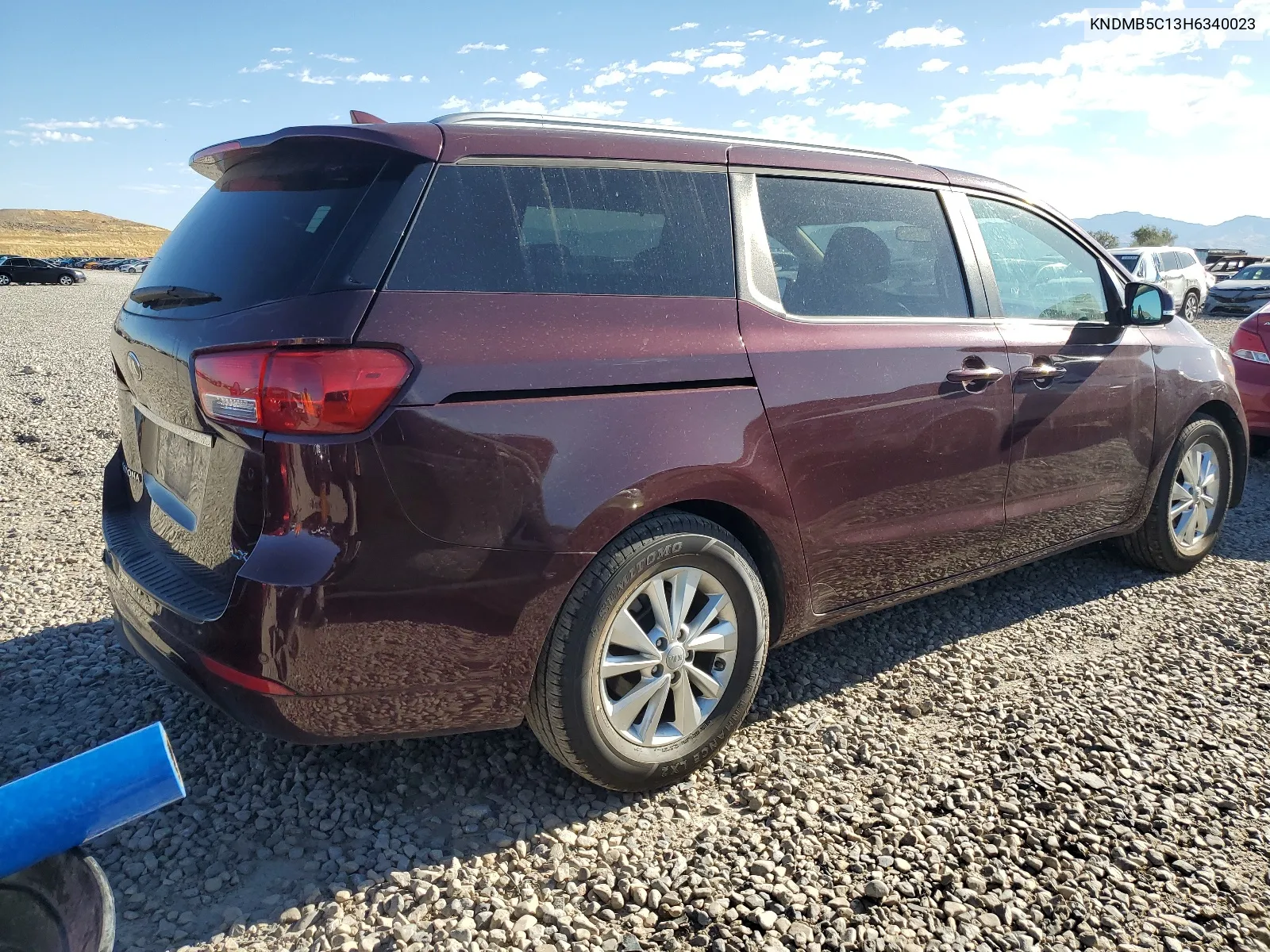 KNDMB5C13H6340023 2017 Kia Sedona Lx