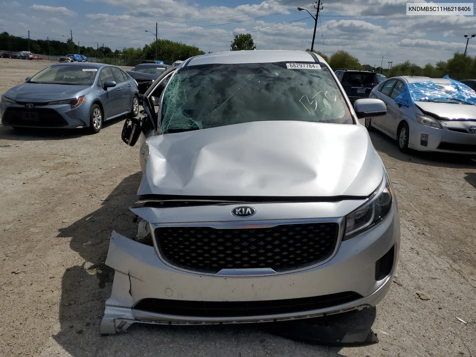 KNDMB5C11H6218406 2017 Kia Sedona Lx