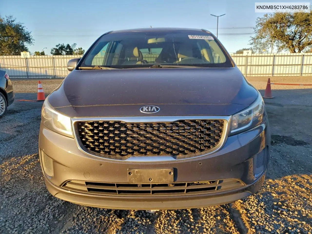 KNDMB5C1XH6283786 2017 Kia Sedona Lx