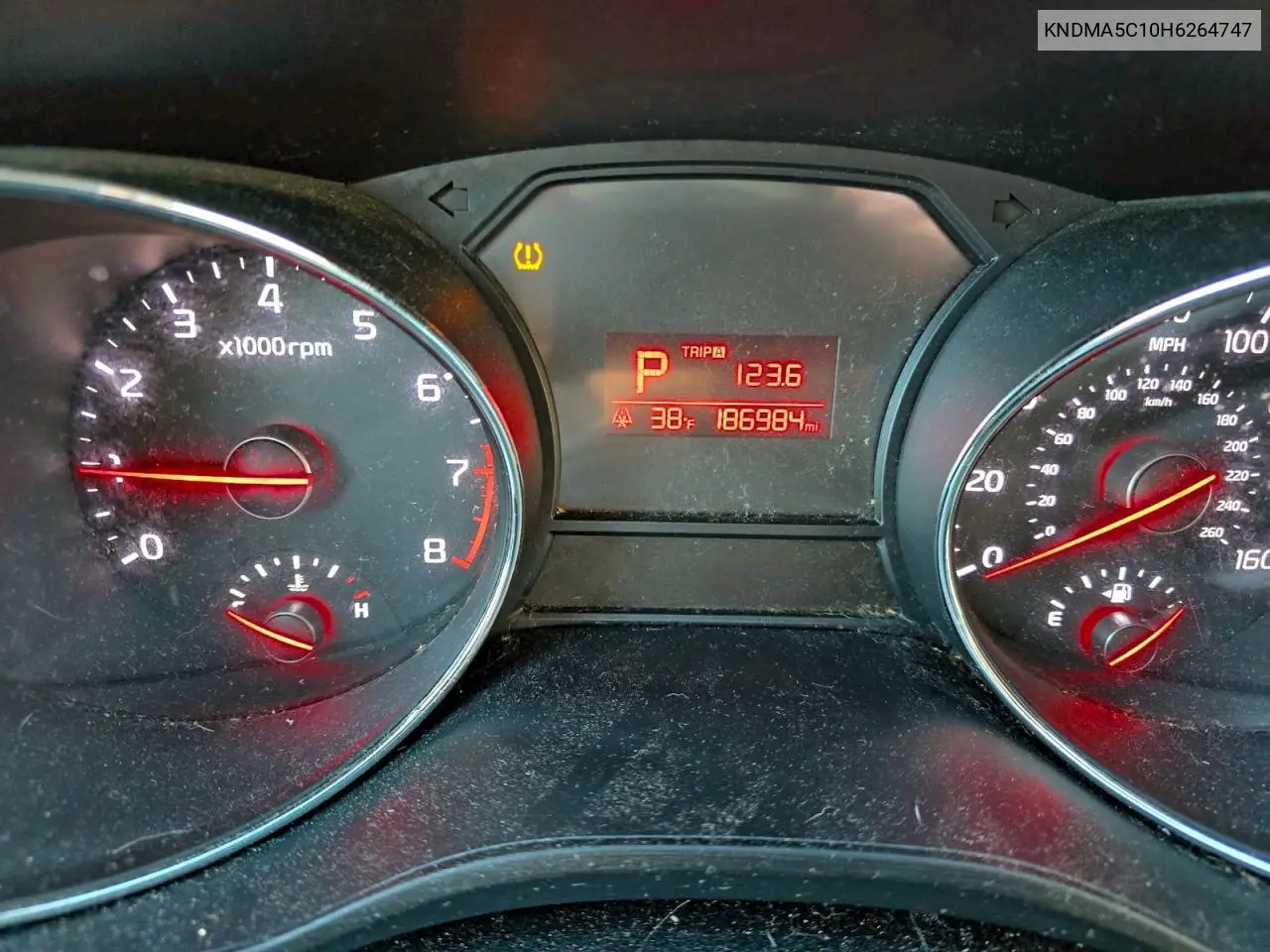 KNDMA5C10H6264747 2017 Kia Sedona L