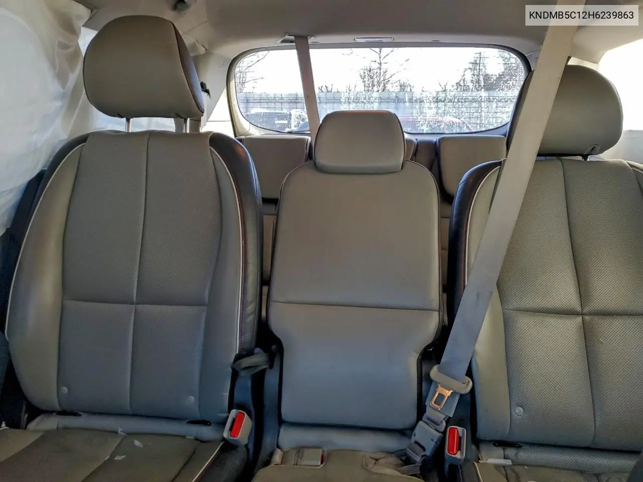 KNDMB5C12H6239863 2017 Kia Sedona Lx