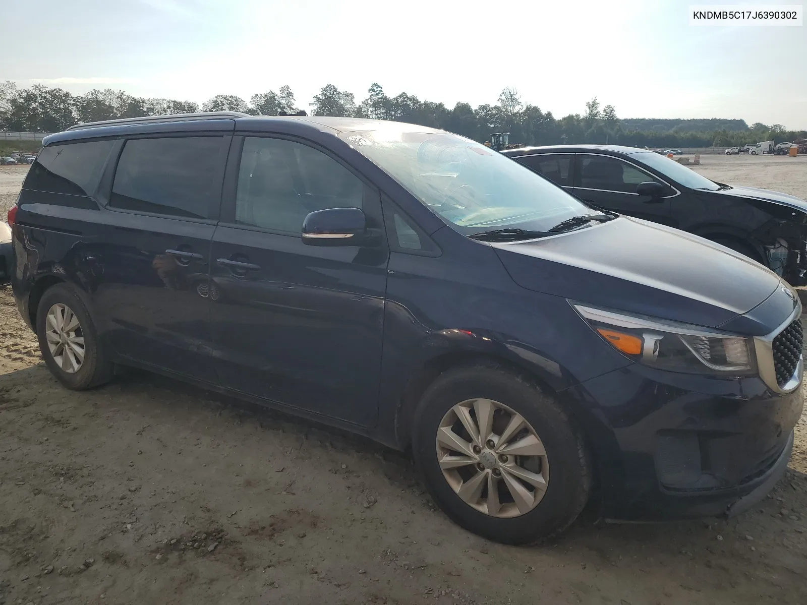 KNDMB5C17J6390302 2018 Kia Sedona Lx