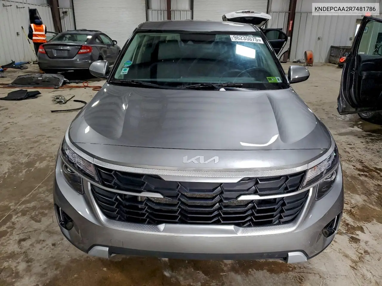 KNDEPCAA2R7481786 2024 Kia Seltos Lx