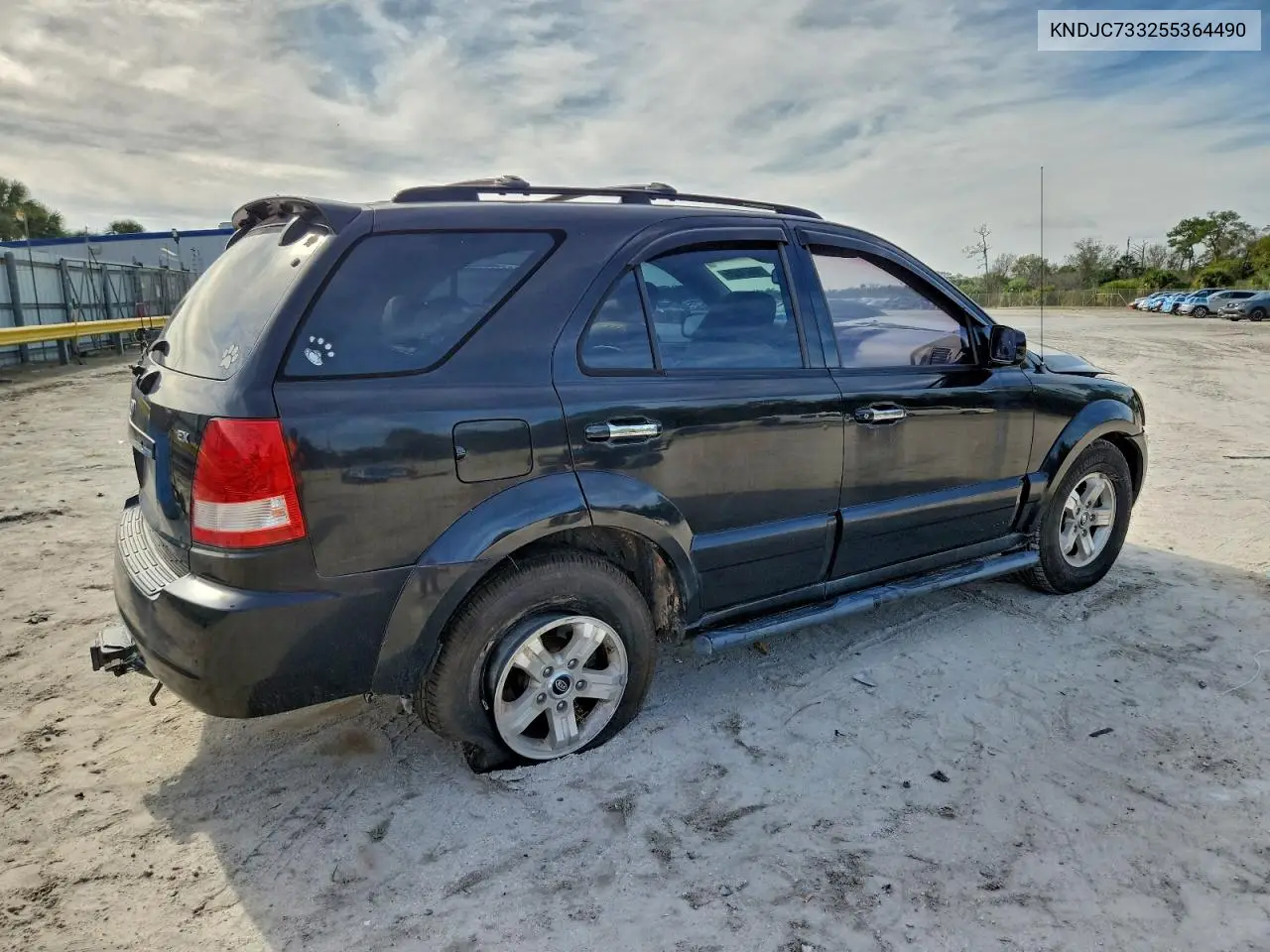 KNDJC733255364490 2005 Kia Sorento Ex