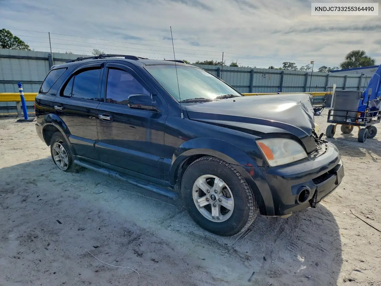 KNDJC733255364490 2005 Kia Sorento Ex