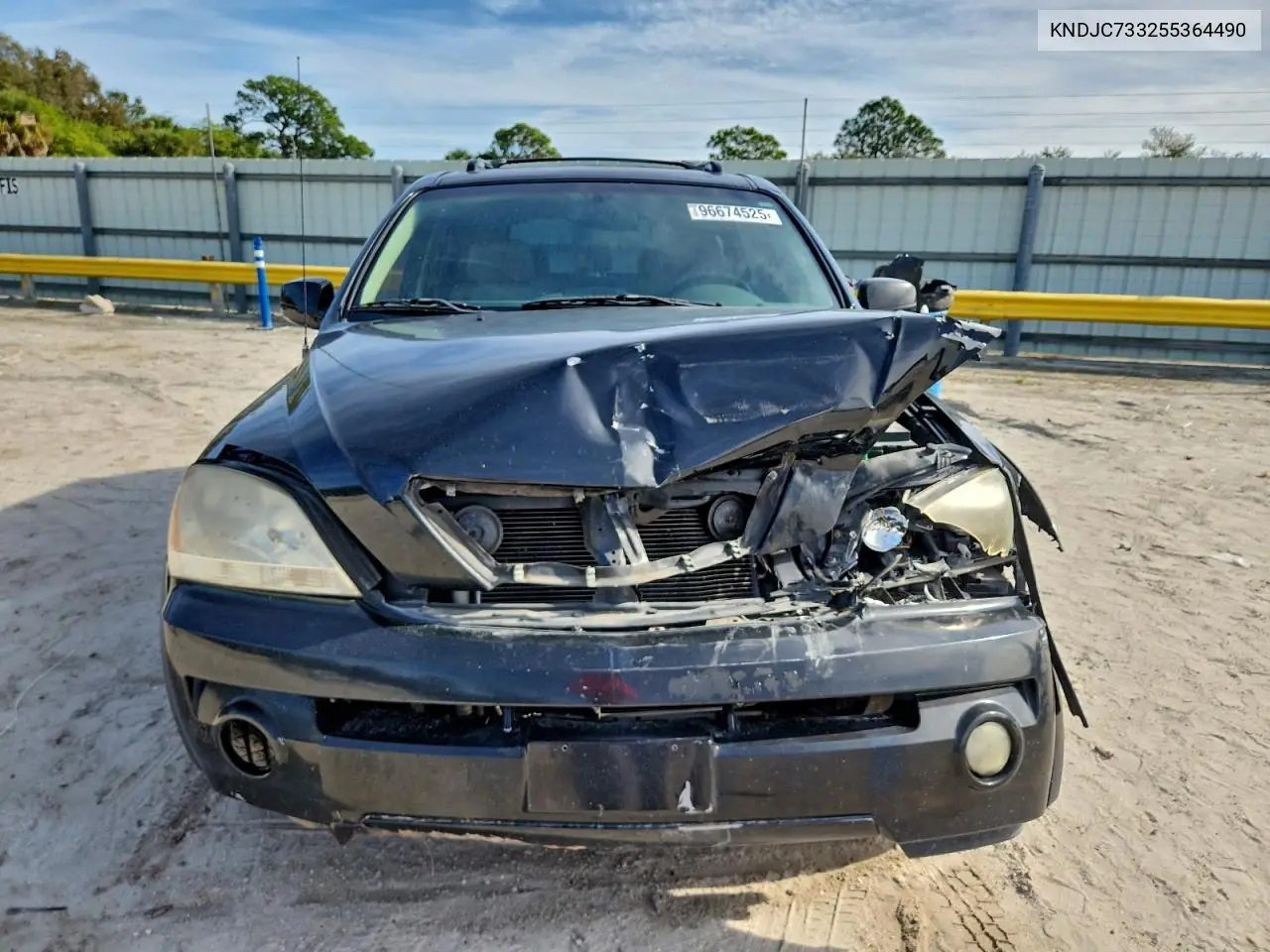 KNDJC733255364490 2005 Kia Sorento Ex