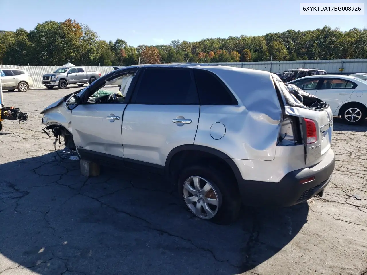 5XYKTDA17BG003926 2011 Kia Sorento Base