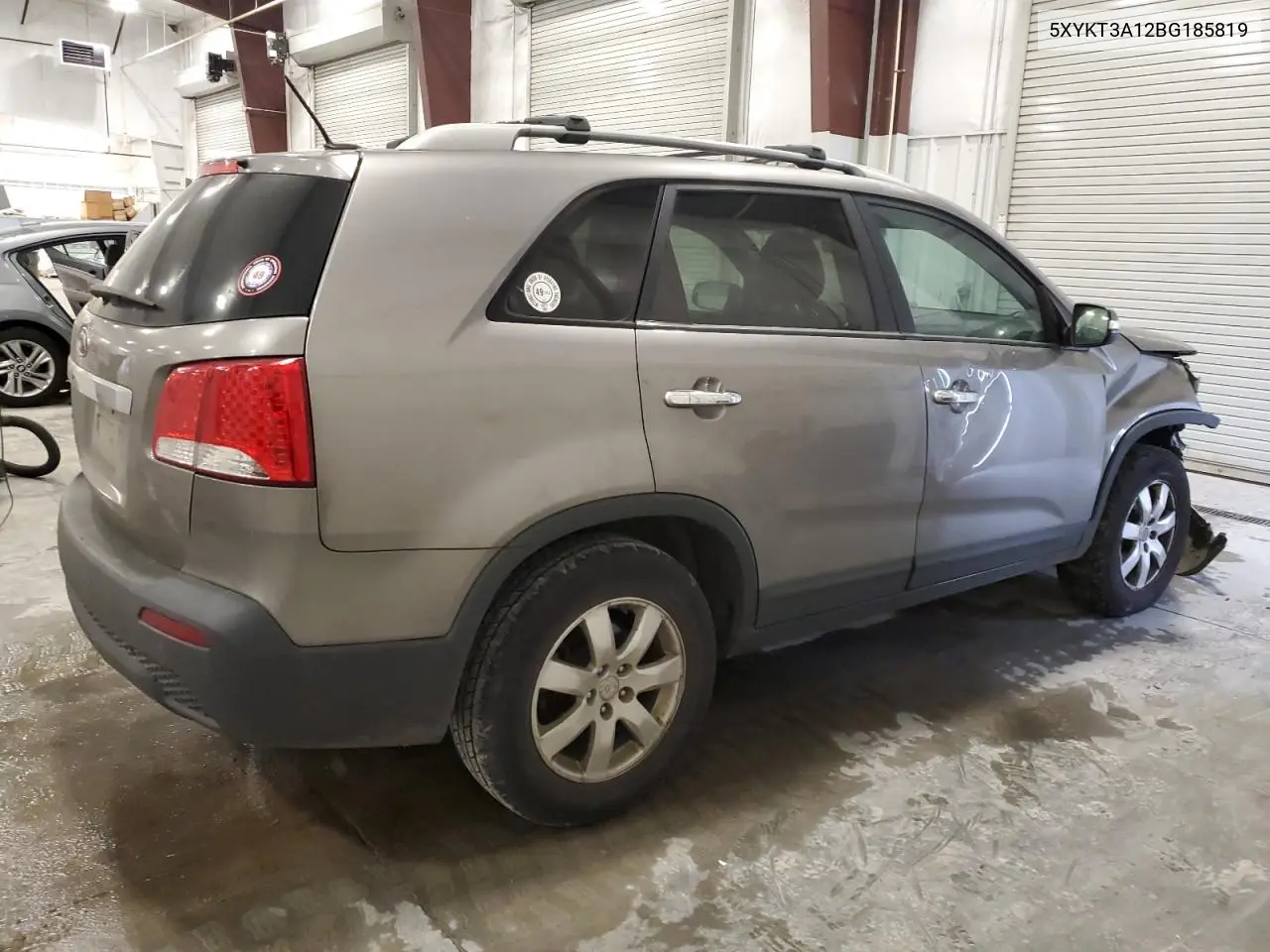 5XYKT3A12BG185819 2011 Kia Sorento Base