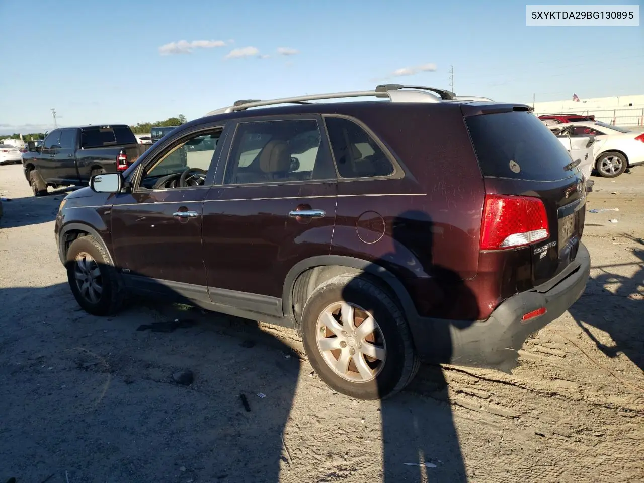 5XYKTDA29BG130895 2011 Kia Sorento Base