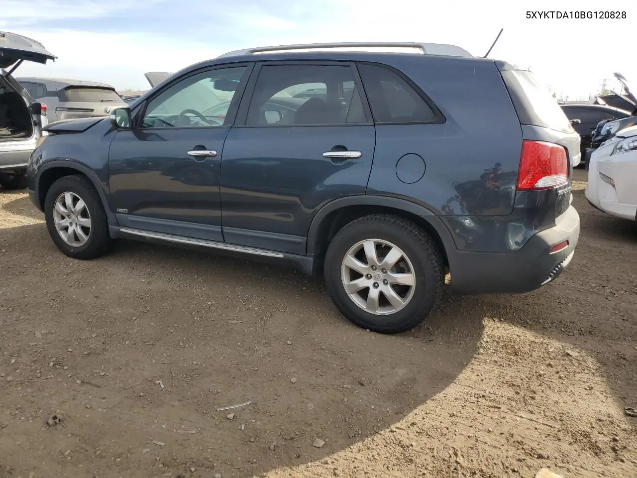 5XYKTDA10BG120828 2011 Kia Sorento Base