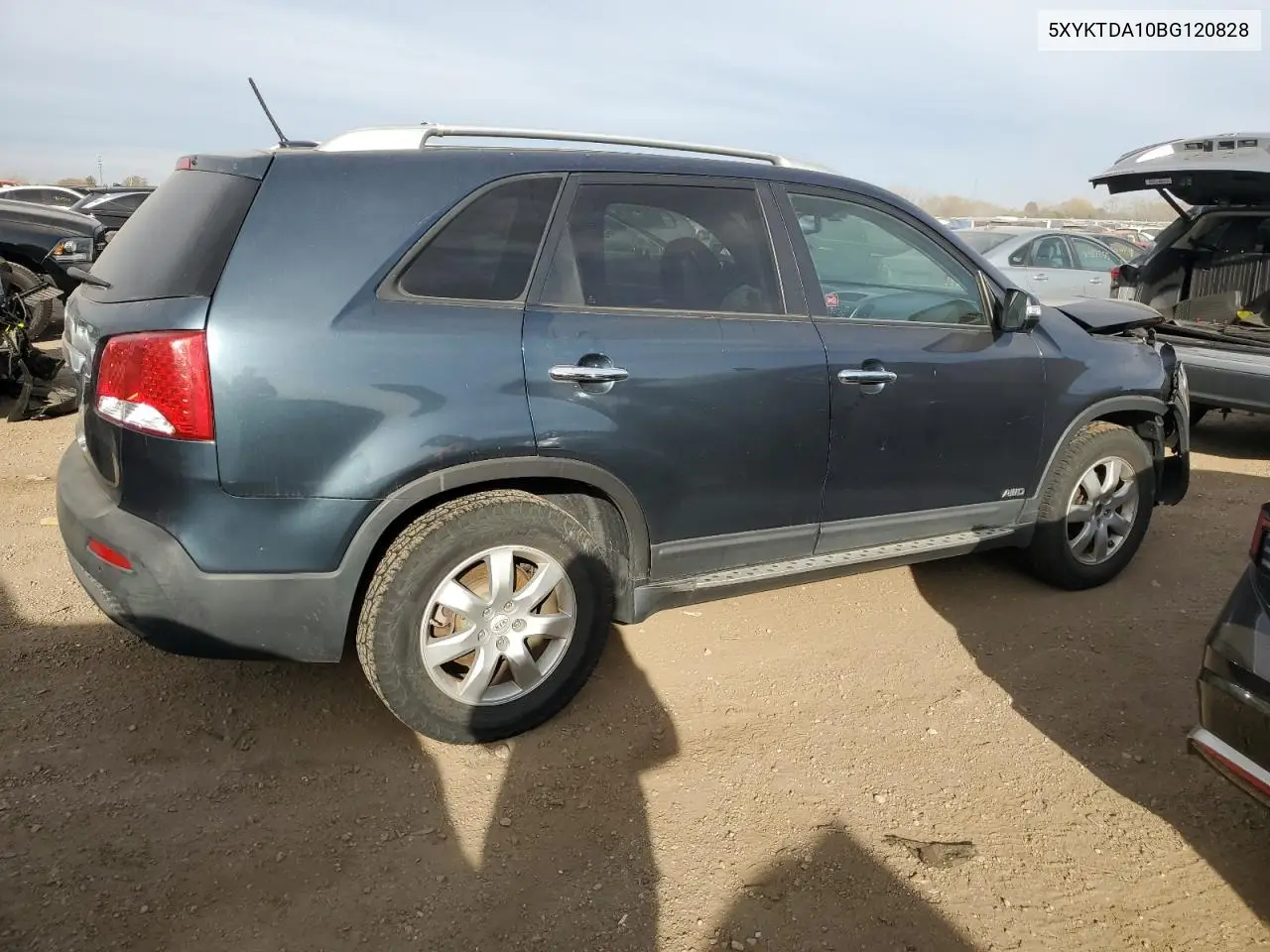 5XYKTDA10BG120828 2011 Kia Sorento Base
