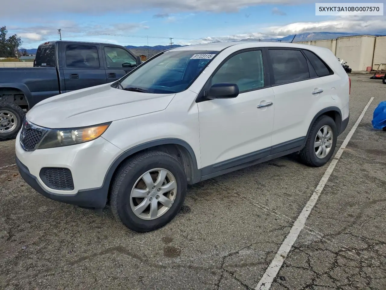 5XYKT3A10BG007570 2011 Kia Sorento Base