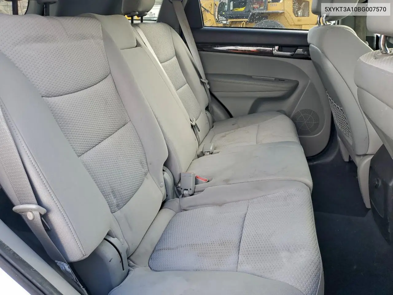 5XYKT3A10BG007570 2011 Kia Sorento Base