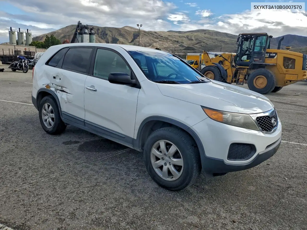 5XYKT3A10BG007570 2011 Kia Sorento Base