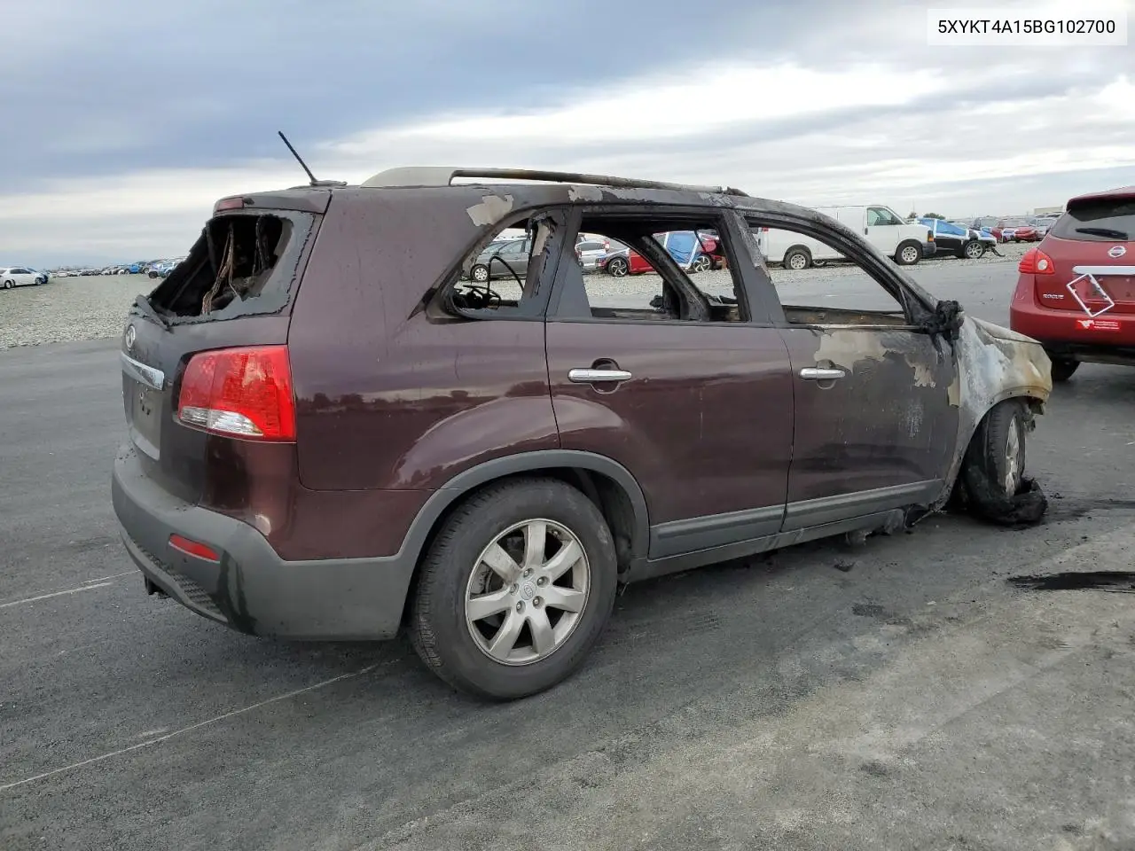5XYKT4A15BG102700 2011 Kia Sorento Base