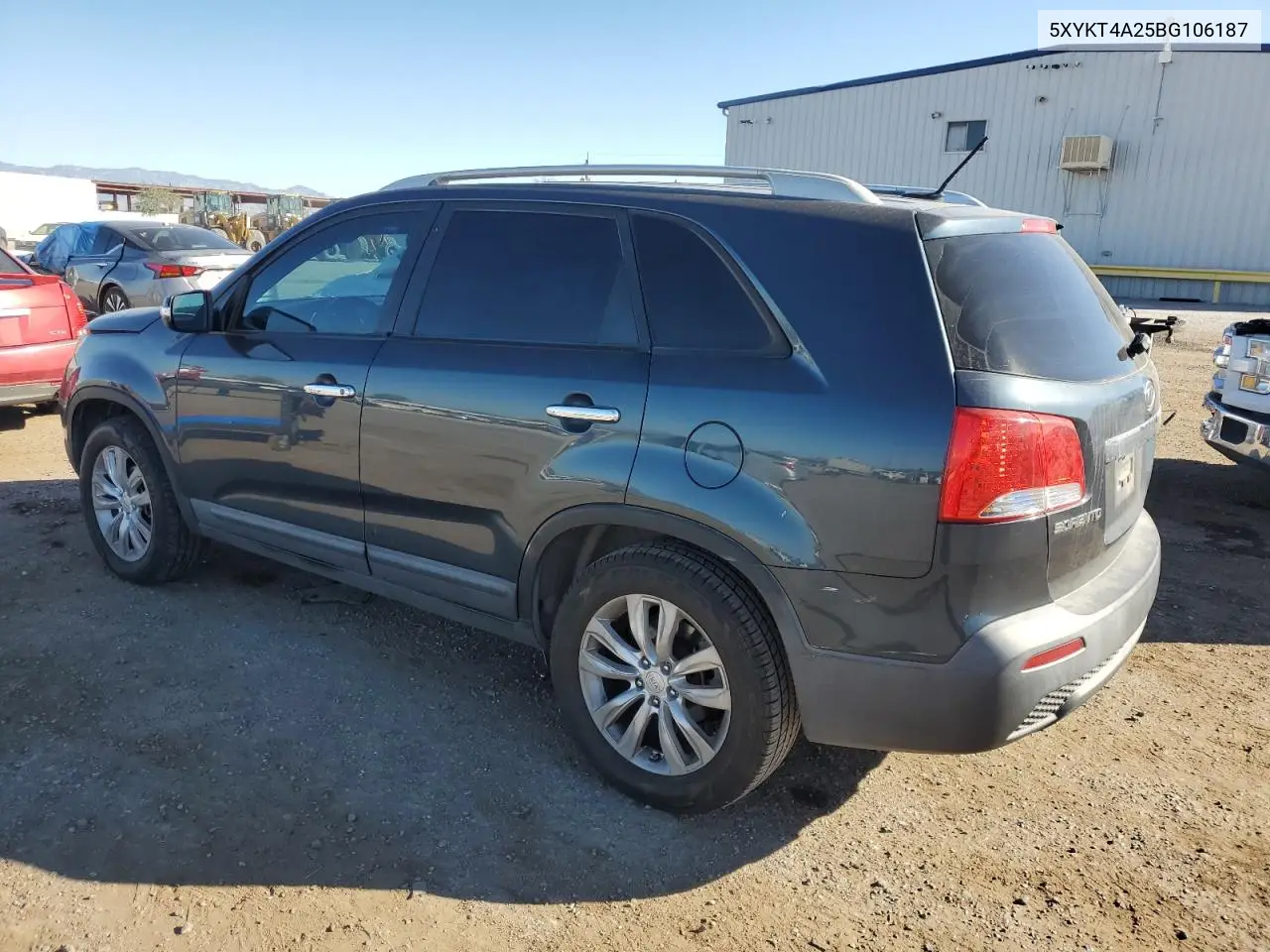 5XYKT4A25BG106187 2011 Kia Sorento Base