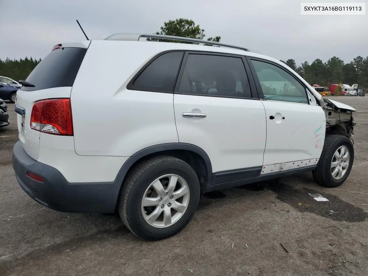 5XYKT3A16BG119113 2011 Kia Sorento Base