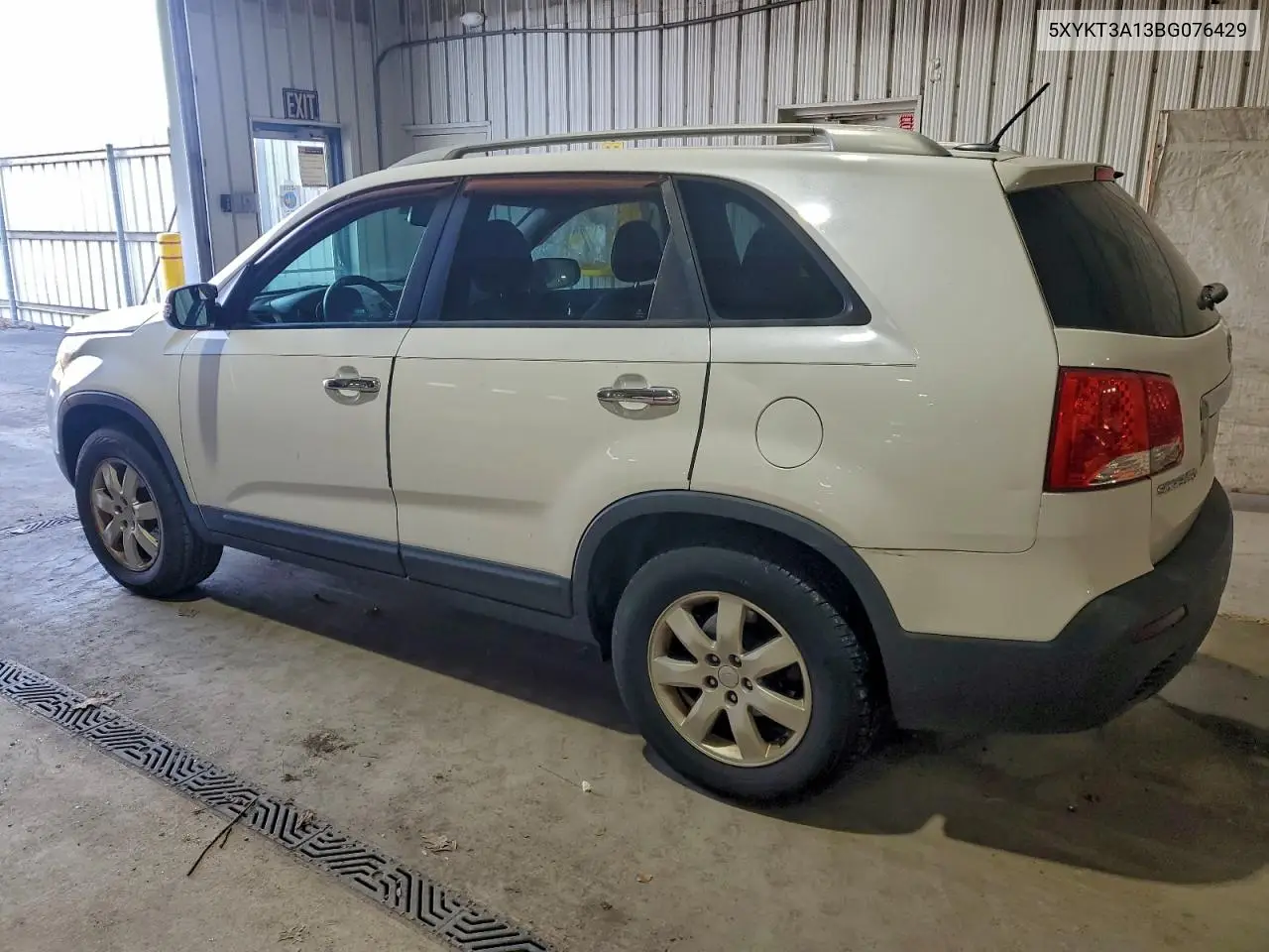 5XYKT3A13BG076429 2011 Kia Sorento Base
