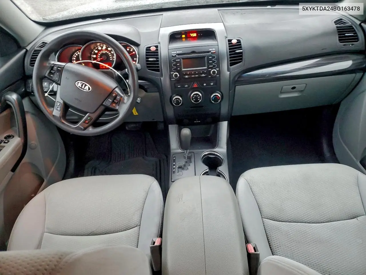 5XYKTDA24BG163478 2011 Kia Sorento Base