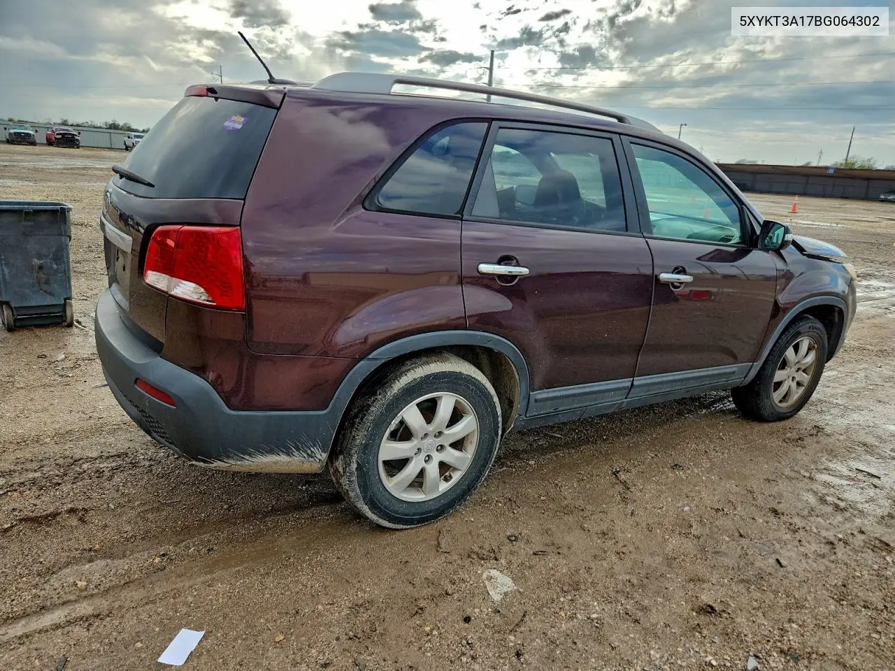 5XYKT3A17BG064302 2011 Kia Sorento Base
