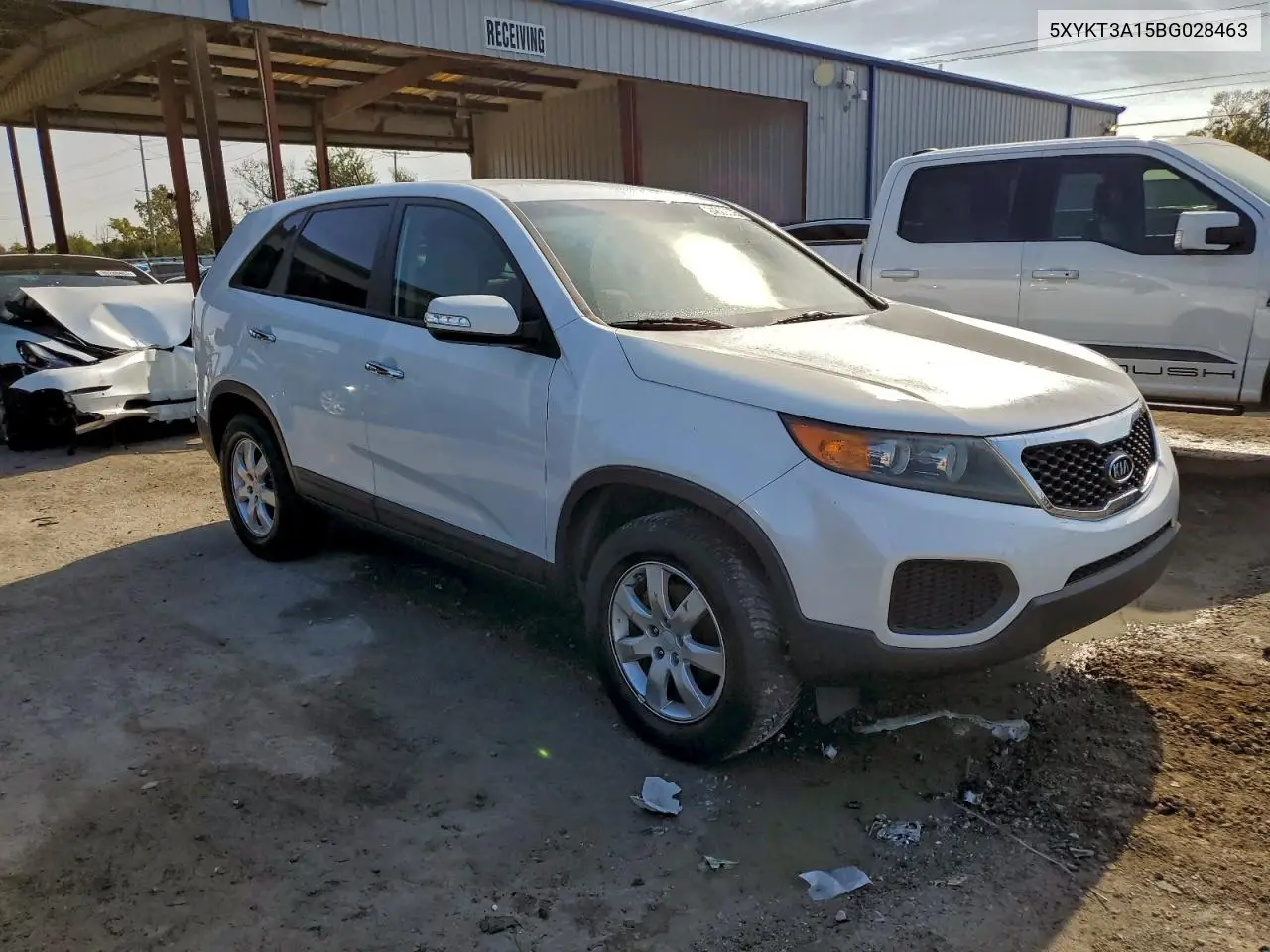 5XYKT3A15BG028463 2011 Kia Sorento Base