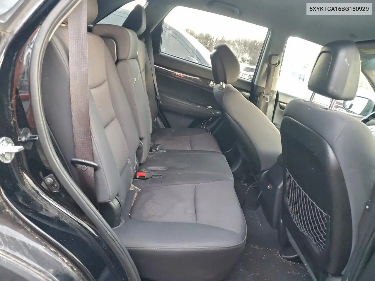 5XYKTCA16BG180929 2011 Kia Sorento Base