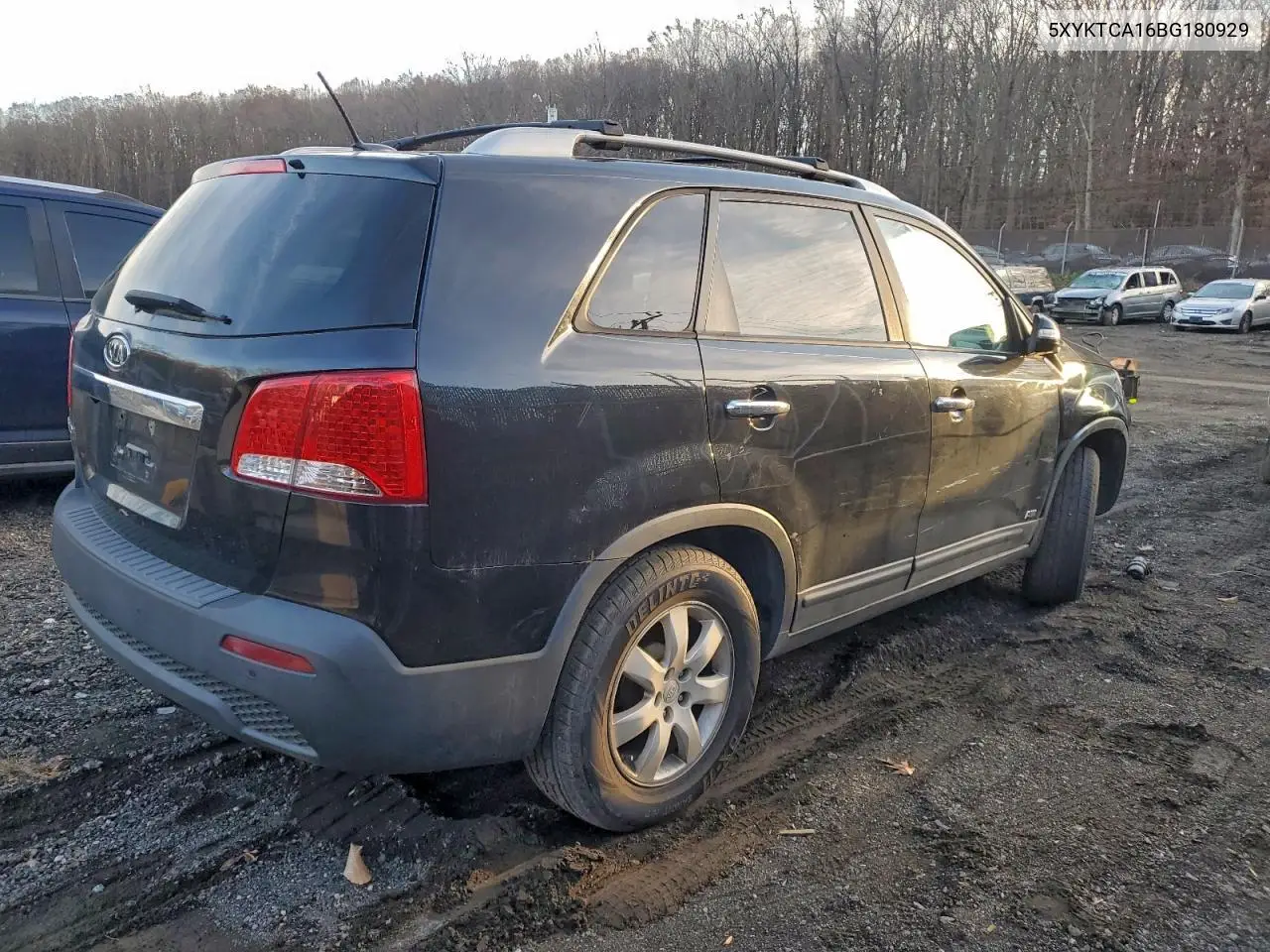 5XYKTCA16BG180929 2011 Kia Sorento Base
