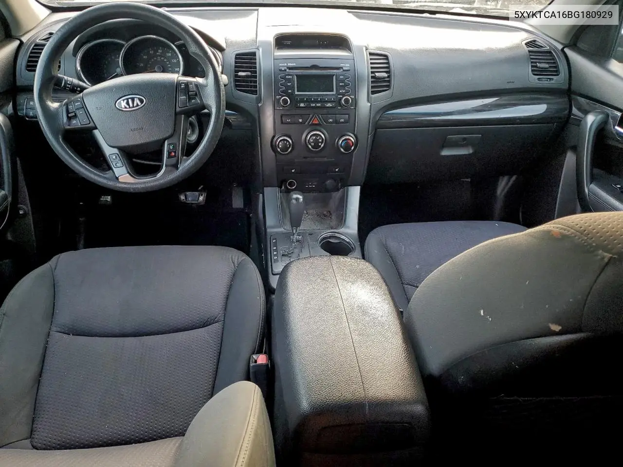 5XYKTCA16BG180929 2011 Kia Sorento Base