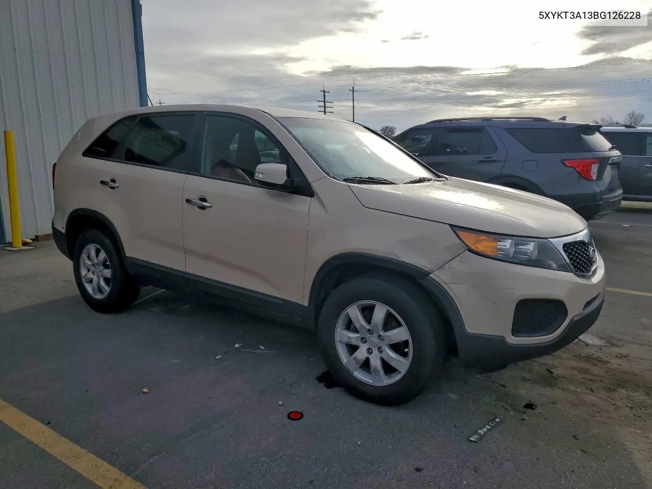 5XYKT3A13BG126228 2011 Kia Sorento Base