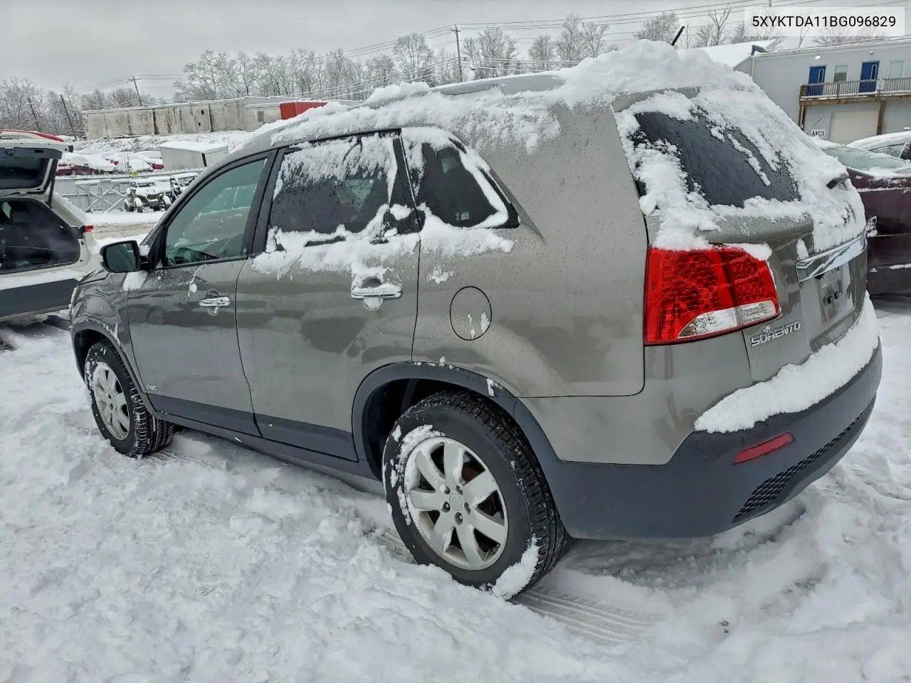 5XYKTDA11BG096829 2011 Kia Sorento Base