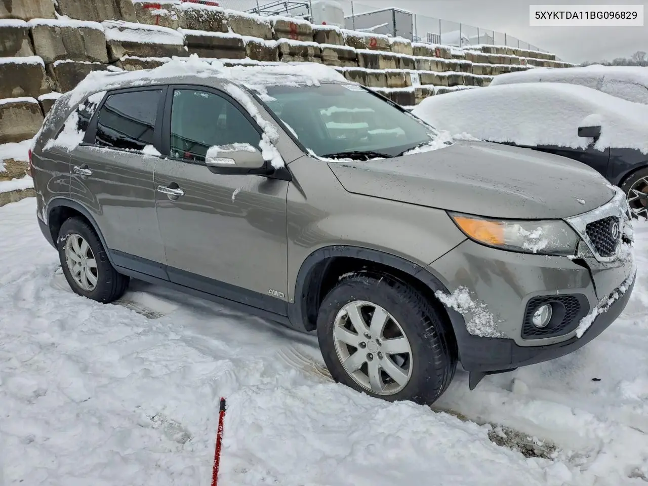 5XYKTDA11BG096829 2011 Kia Sorento Base