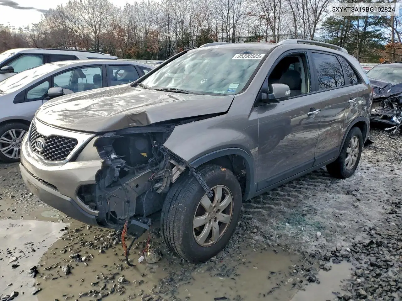 5XYKT3A19BG102824 2011 Kia Sorento Base