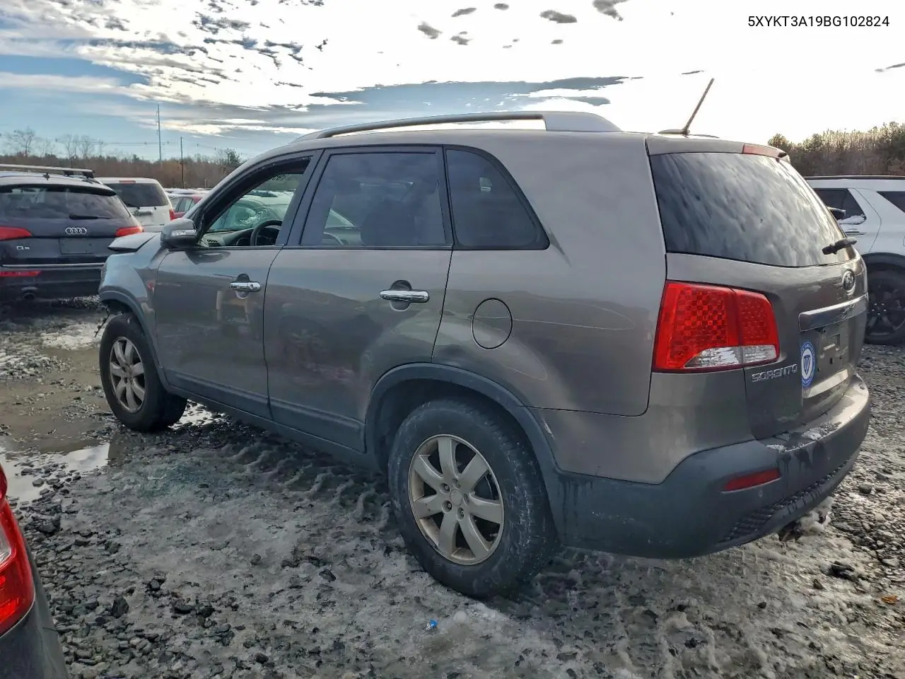 5XYKT3A19BG102824 2011 Kia Sorento Base